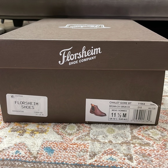 Men’s Brown Chelsea Boot Size 11 1/2” - Picture 3 of 3